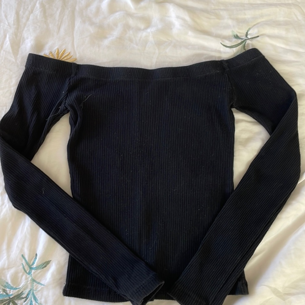 off the shoulder black long sleeve top